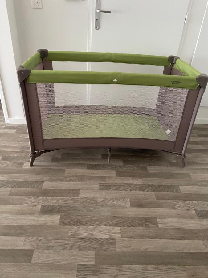 Agreable 2 Pieces Avec Balcon Et Parking Transports By Immo Kit Bnb Sarcelles Luaran gambar
